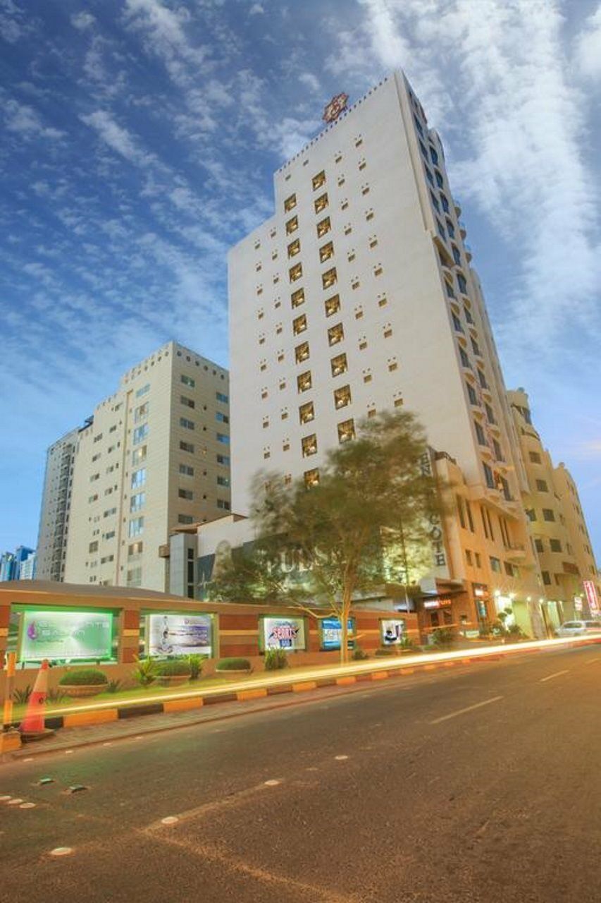 Grand Safir Hotel Manama Exterior photo